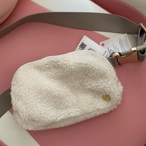 Lululemon fleece everywhere belt bag fleece
